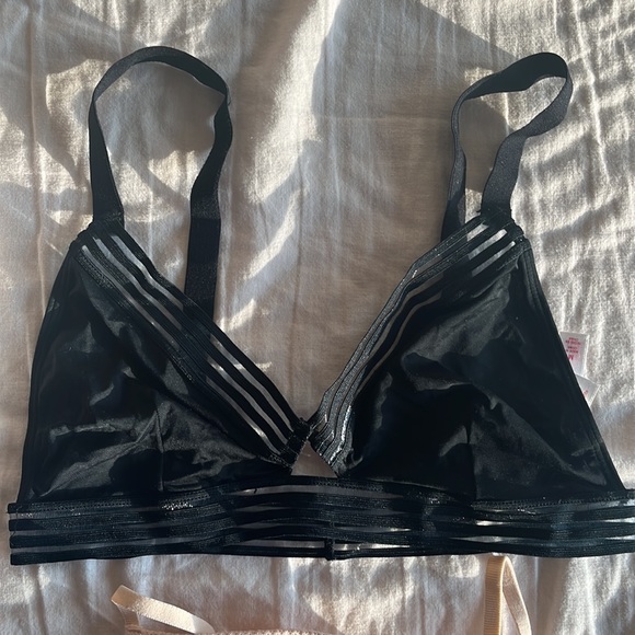 2 Bralettes - Picture 2 of 4